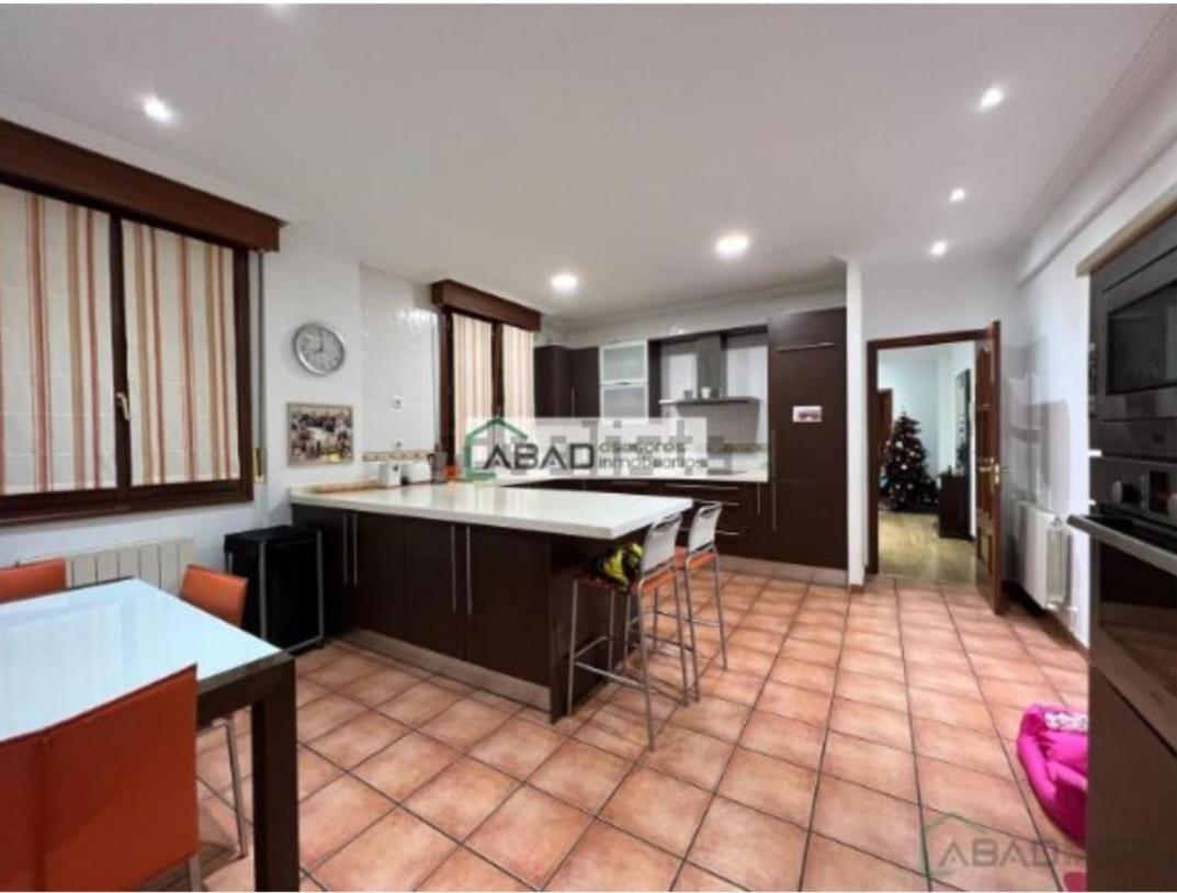 Santuchu Apartamento Elegante Con Wifi Bilbao Extérieur photo